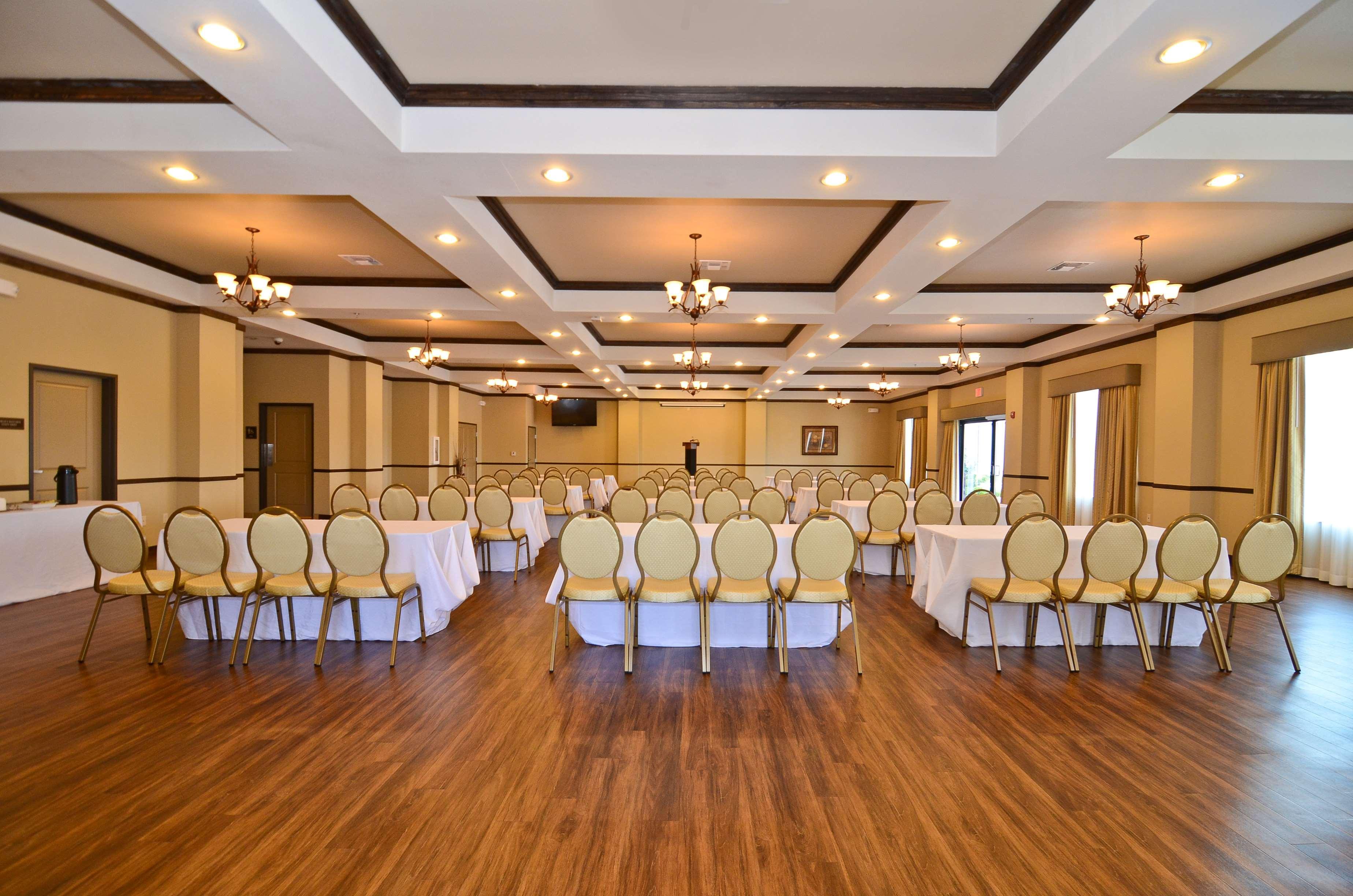 Best Western Plus Emory At Lake Fork Inn & Suites Kinh doanh bức ảnh
