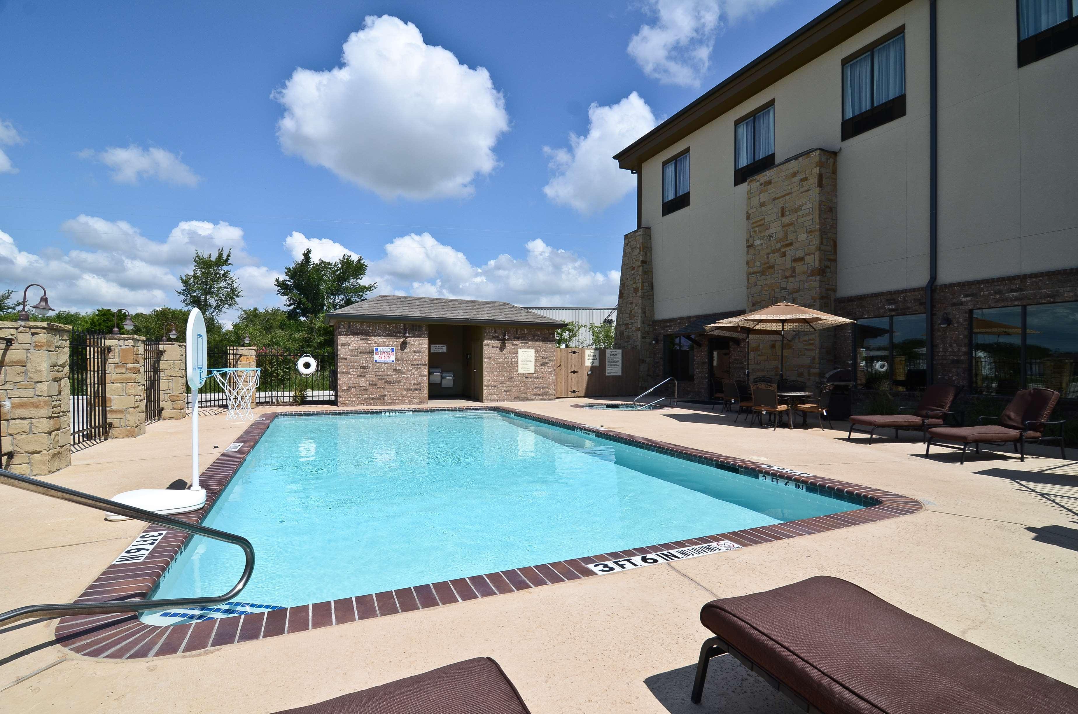 Best Western Plus Emory At Lake Fork Inn & Suites Ngoại thất bức ảnh